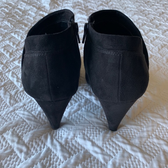 APT 9 Defined Comfort Bootie - Picture 3 of 6